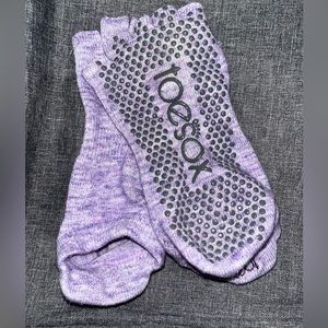 Toesox half toe grip socks